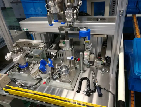 汽車域控制器自動化裝配線.png